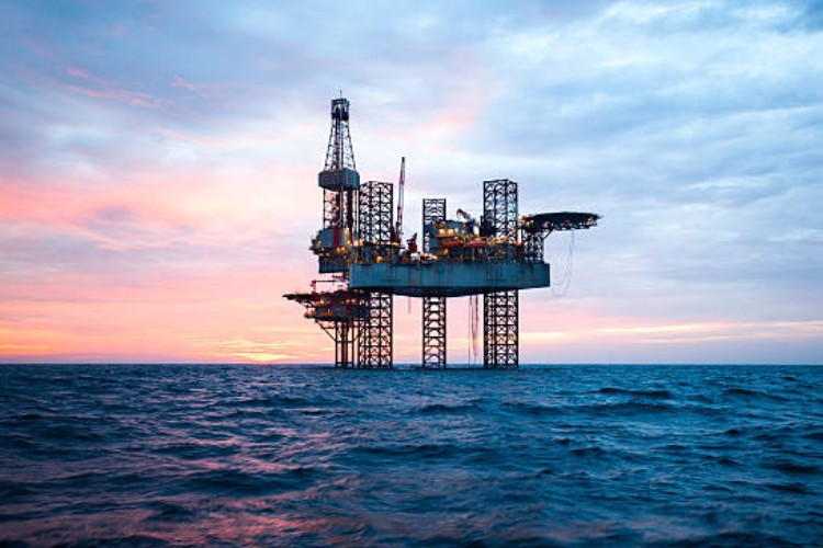 Key Challenges in Oil & Gas Operations and How to Overcome Them